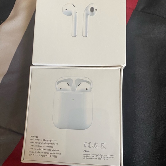 AirPods 2nd generation - Picture 2 of 2